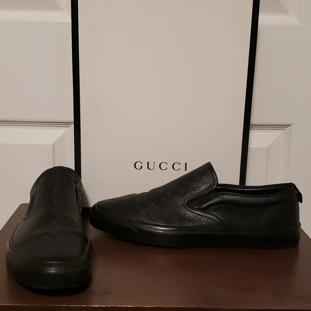 Gucci Supreme Sneakers - Picture 1 of 7